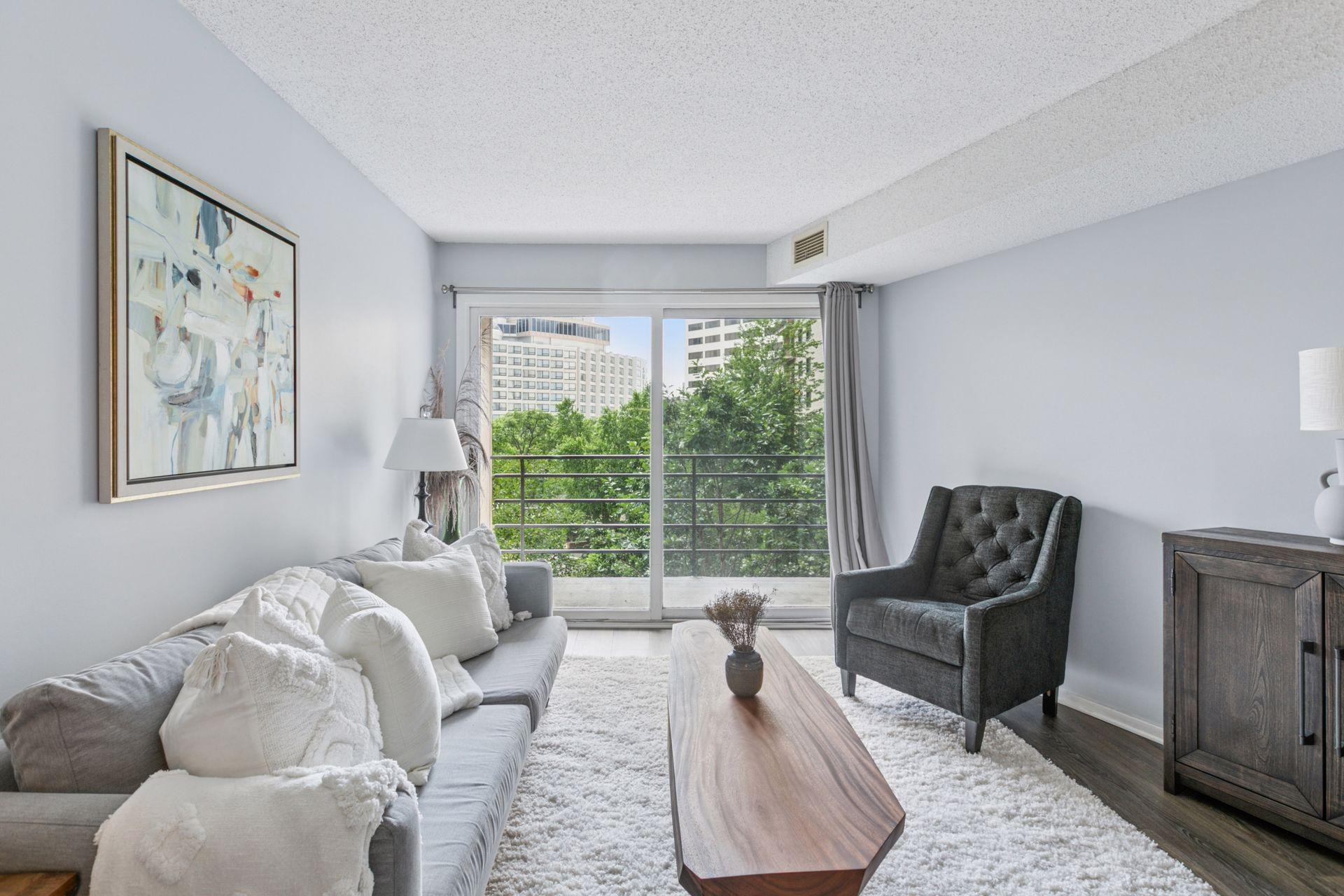 1200 Nicollet Mall 523