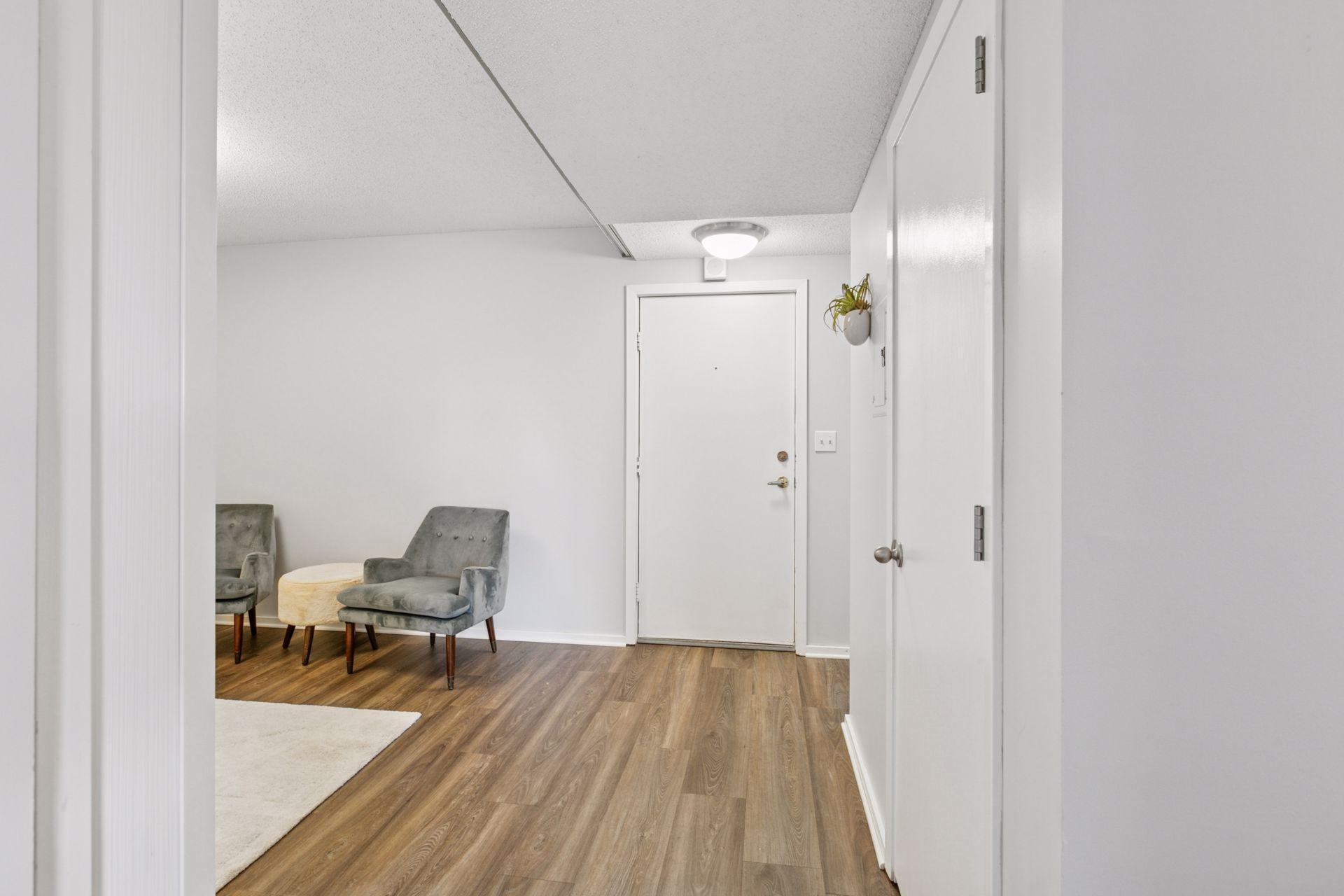 1200 Nicollet Mall 523