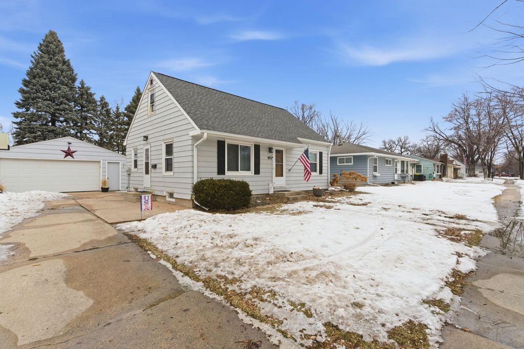 Photo of 801 Olena Avenue SE, Willmar, MN 56201 (MLS # 6739558)