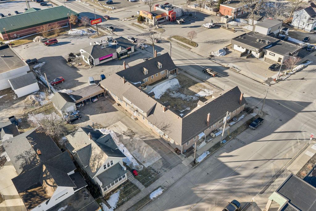 Photo of 301 W Oakland Avenue #5, Austin, MN 55912 (MLS # 7009426)