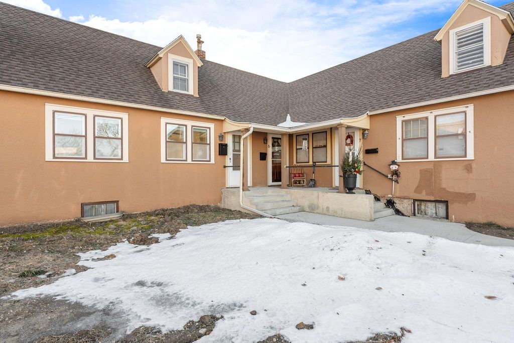 Photo of 301 W Oakland Avenue #5, Austin, MN 55912 (MLS # 7009426)