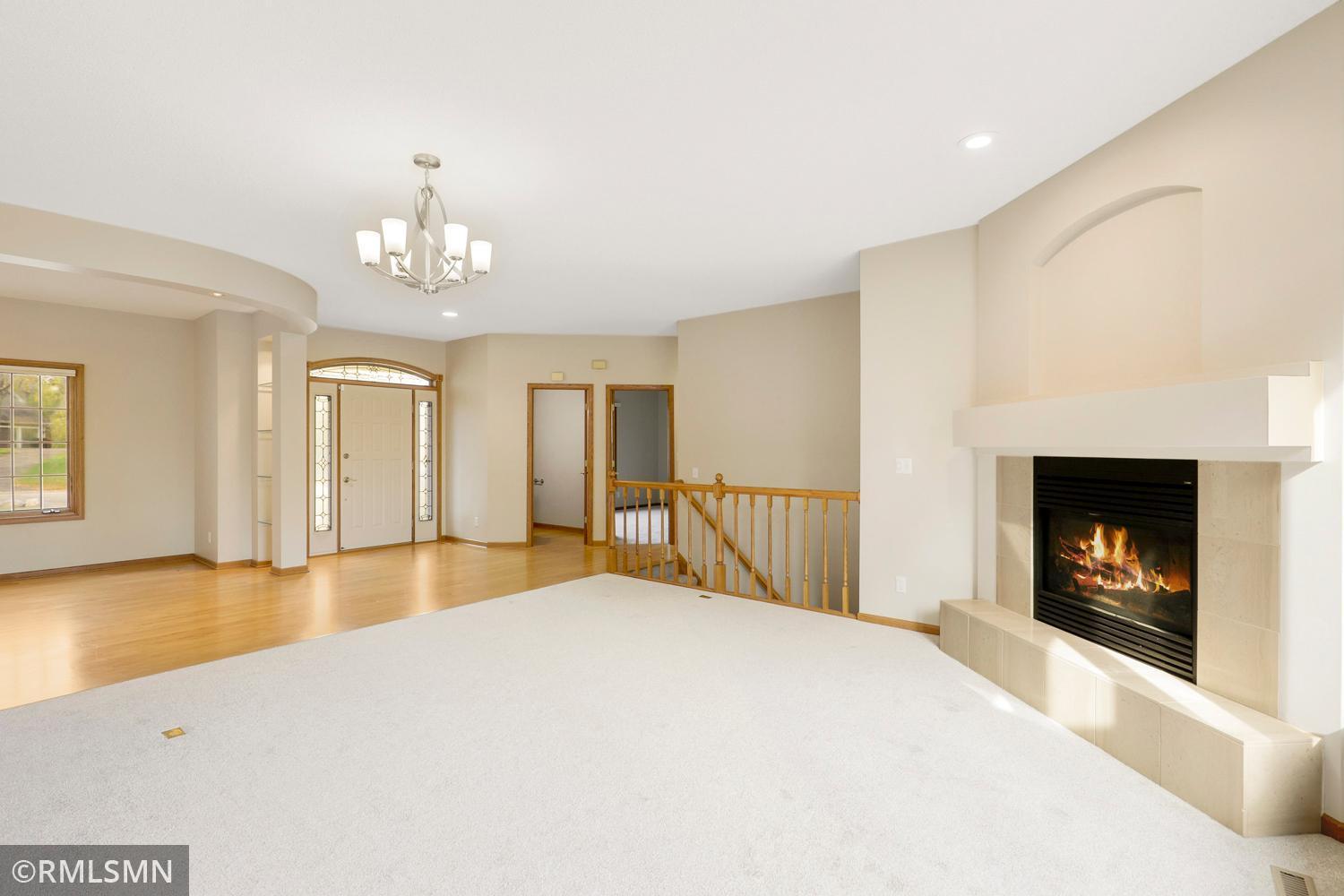 682 Huntington Court S