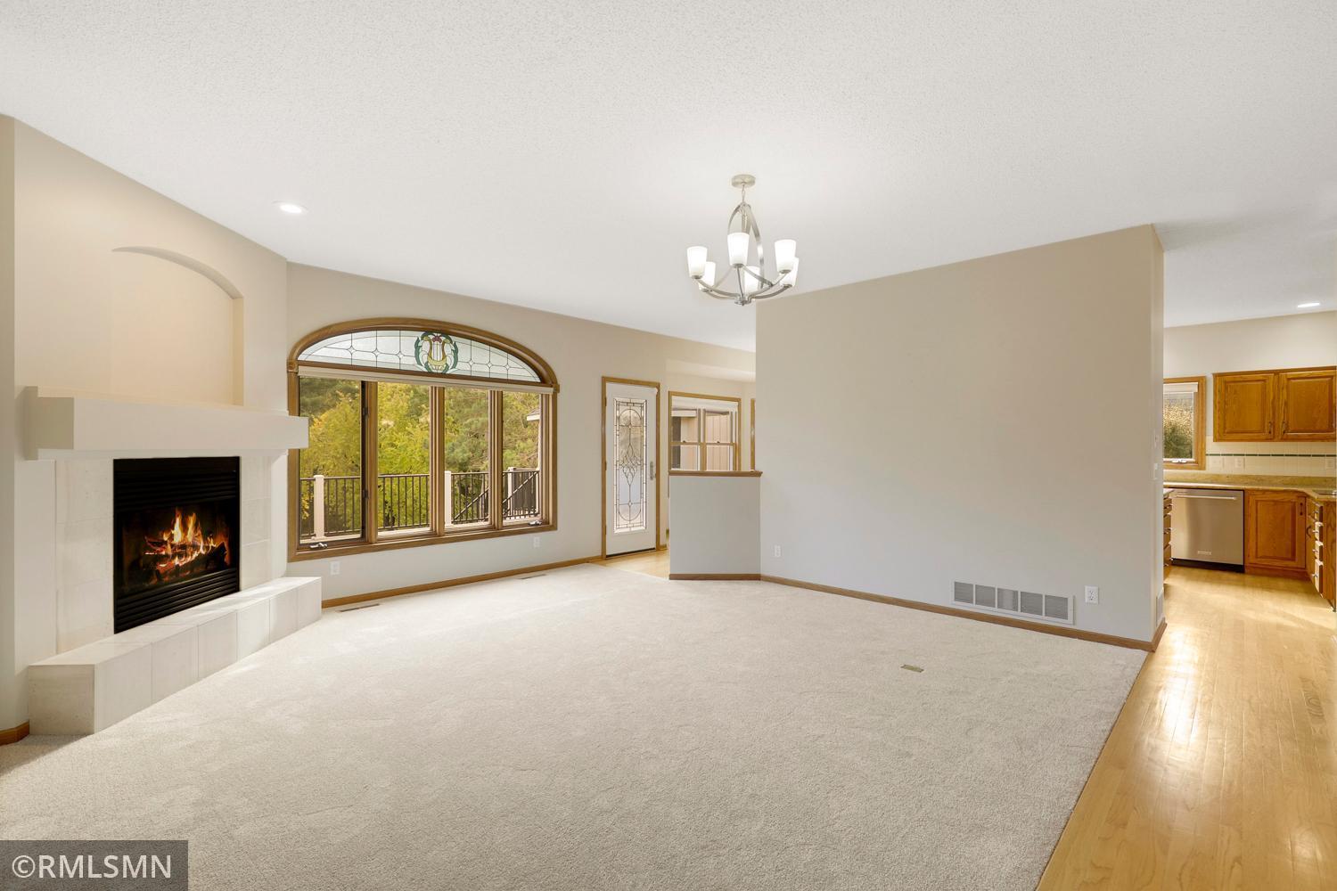 682 Huntington Court S