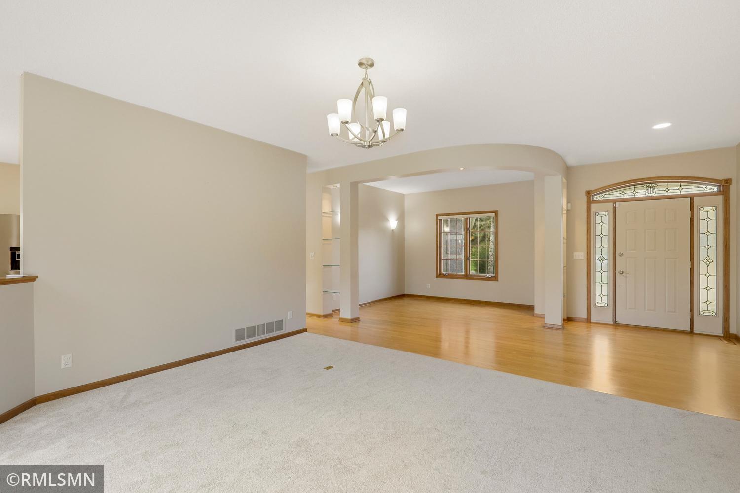 682 Huntington Court S