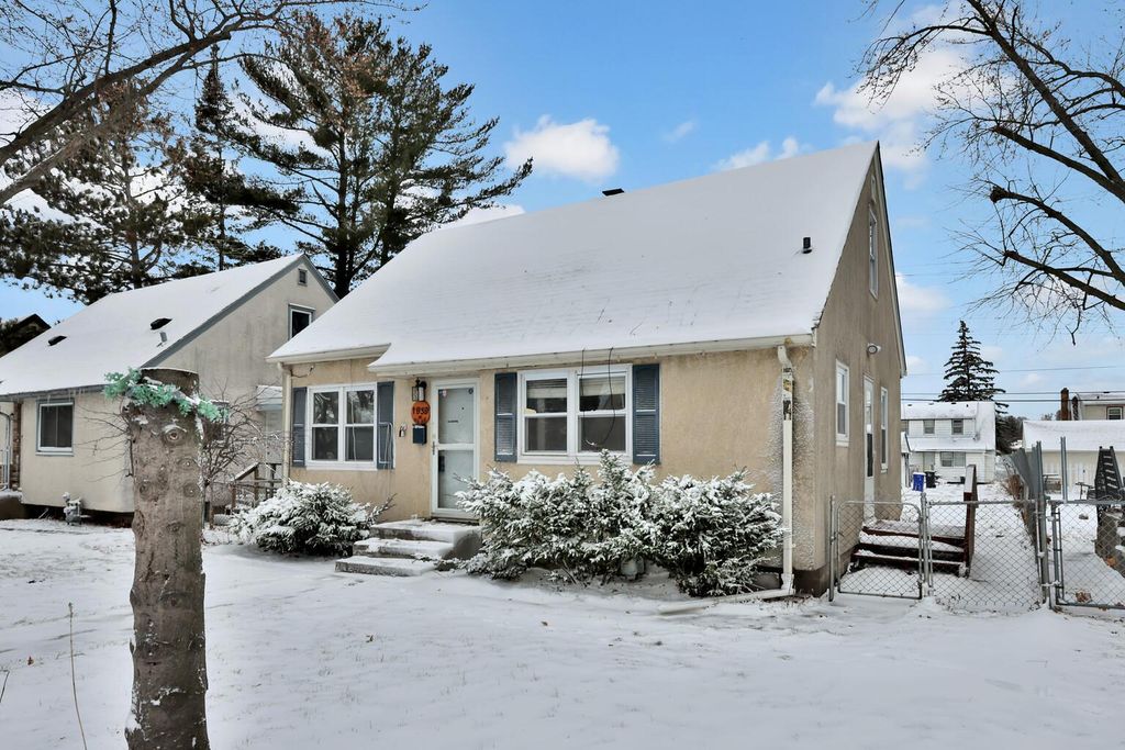 Photo of 1959 Montana Avenue E, Saint Paul, MN 55119 (MLS # 6819523)