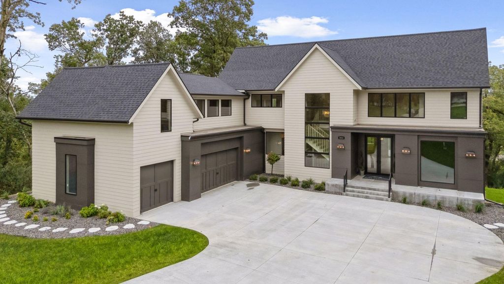 Photo of 5010 Millie Road SW, Rochester, MN 55902 (MLS # 6709662)