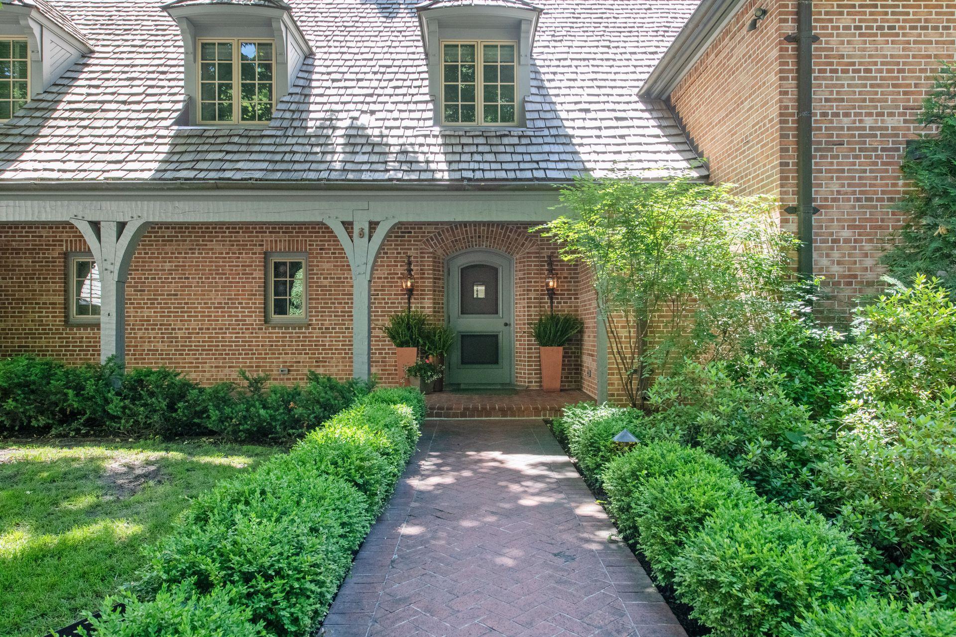 1150 Wyndmere Road