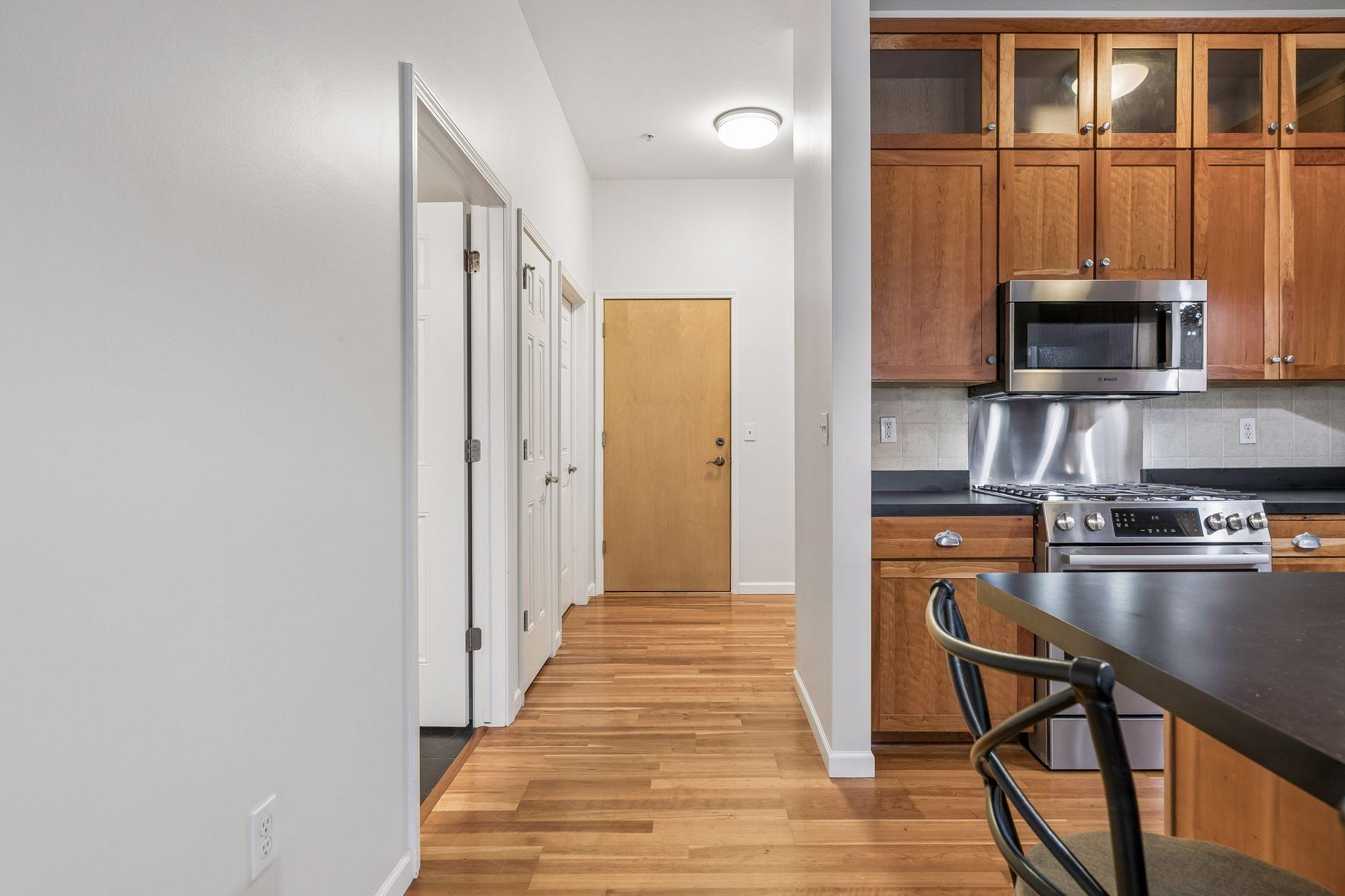 270 4th Street E 307