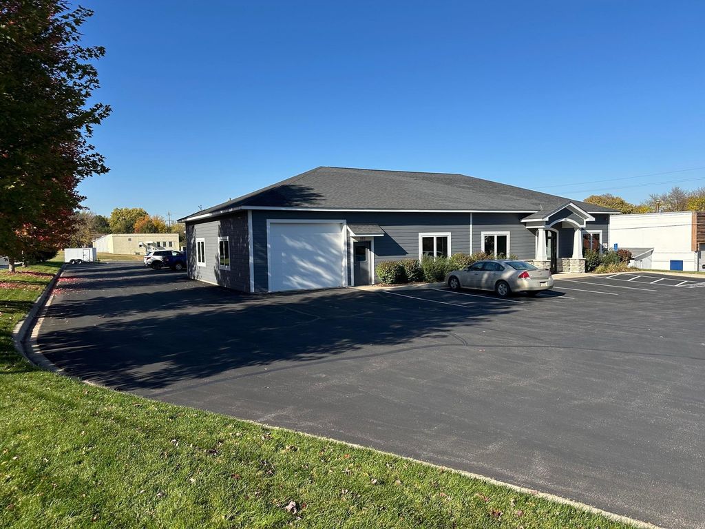 Photo of 160 Market Street S, Shakopee, MN 55379 (MLS # 6809880)