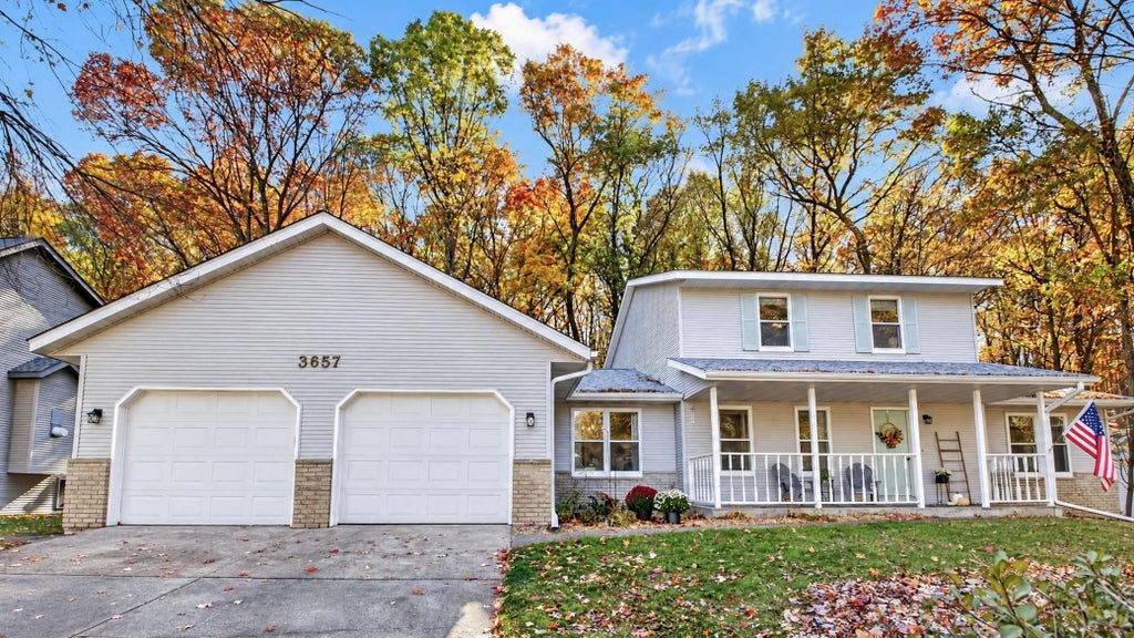 Photo of 3657 Oak Hill Place, Eau Claire, WI 54703 (MLS # 7163500)