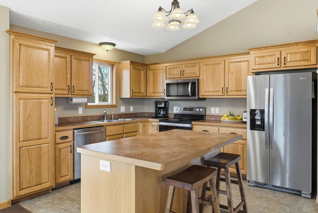 Photo of 1445 Highway 25 S, Buffalo, MN 55313 (MLS # 6811909)