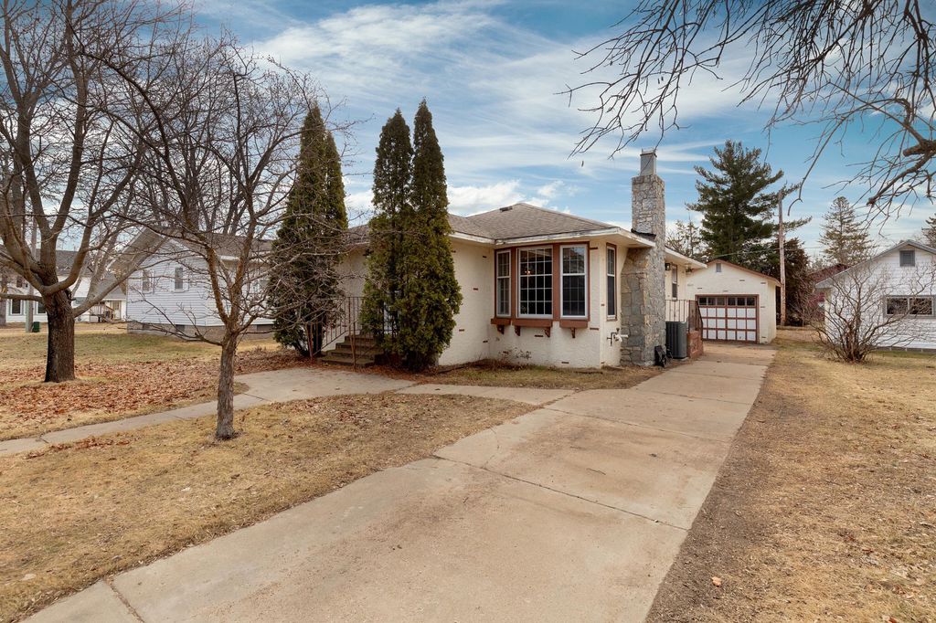 Photo of 1822 Oak Street, Brainerd, MN 56401 (MLS # 7039866)