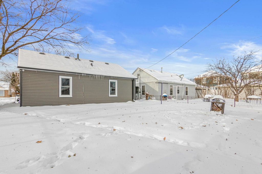 Photo of 4936 Fremont Avenue N, Minneapolis, MN 55430 (MLS # 7001114)