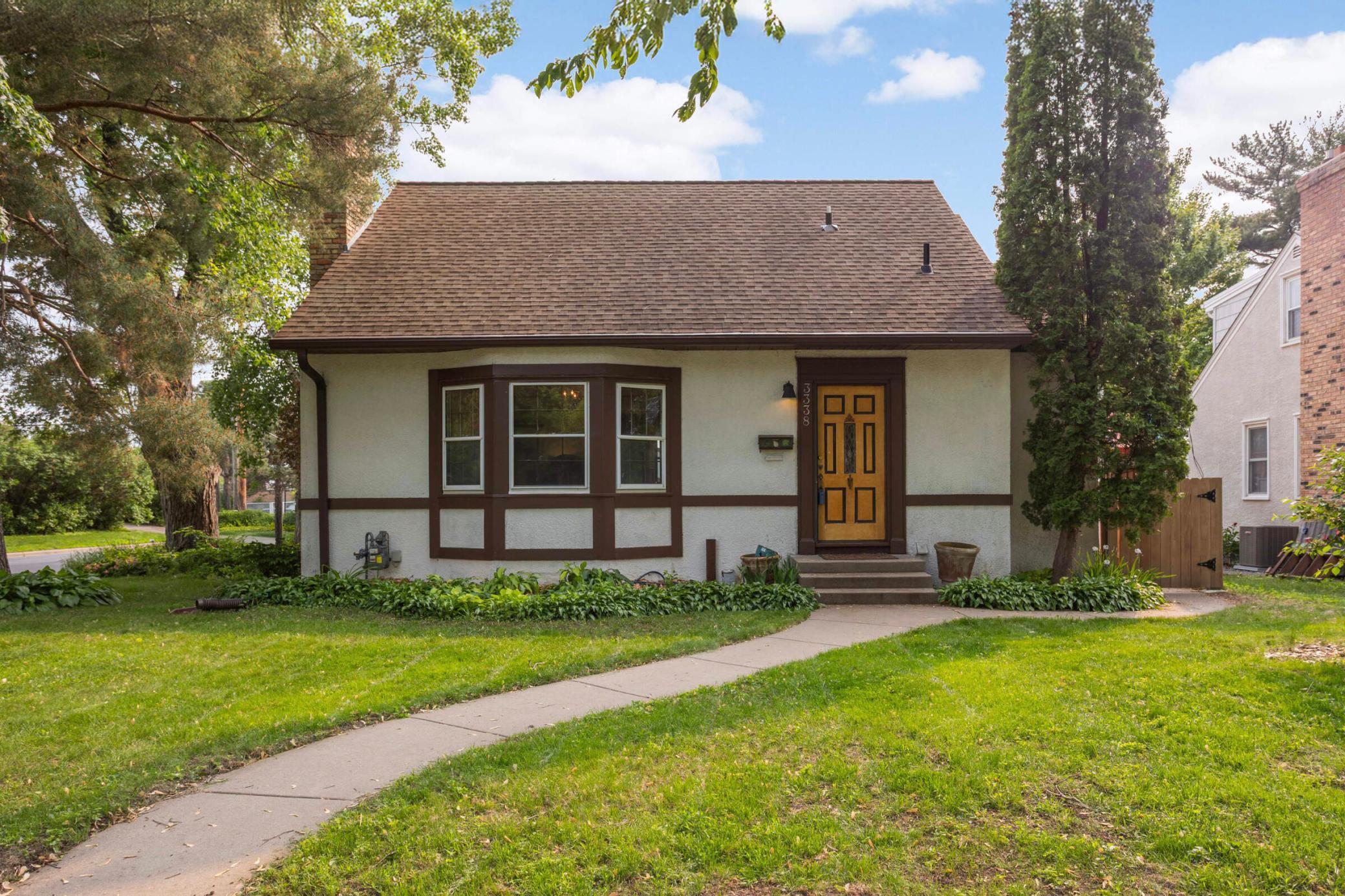 3338 Brownlow Avenue