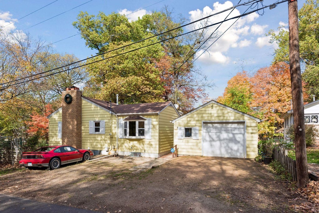 Photo of 4955 Saint Albans Bay Road, Excelsior, MN 55331 (MLS # 7162581)