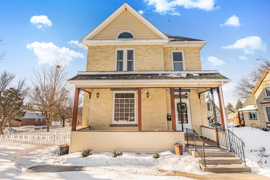 Photo of 605 7th Avenue N, Saint Cloud, MN 56303 (MLS # 7029080)