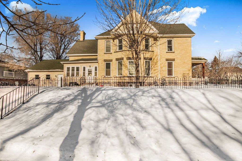 Photo of 605 7th Avenue N, Saint Cloud, MN 56303 (MLS # 7029080)