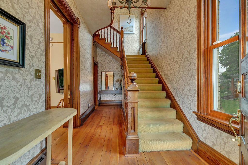 Photo of 605 7th Avenue N, Saint Cloud, MN 56303 (MLS # 7029080)