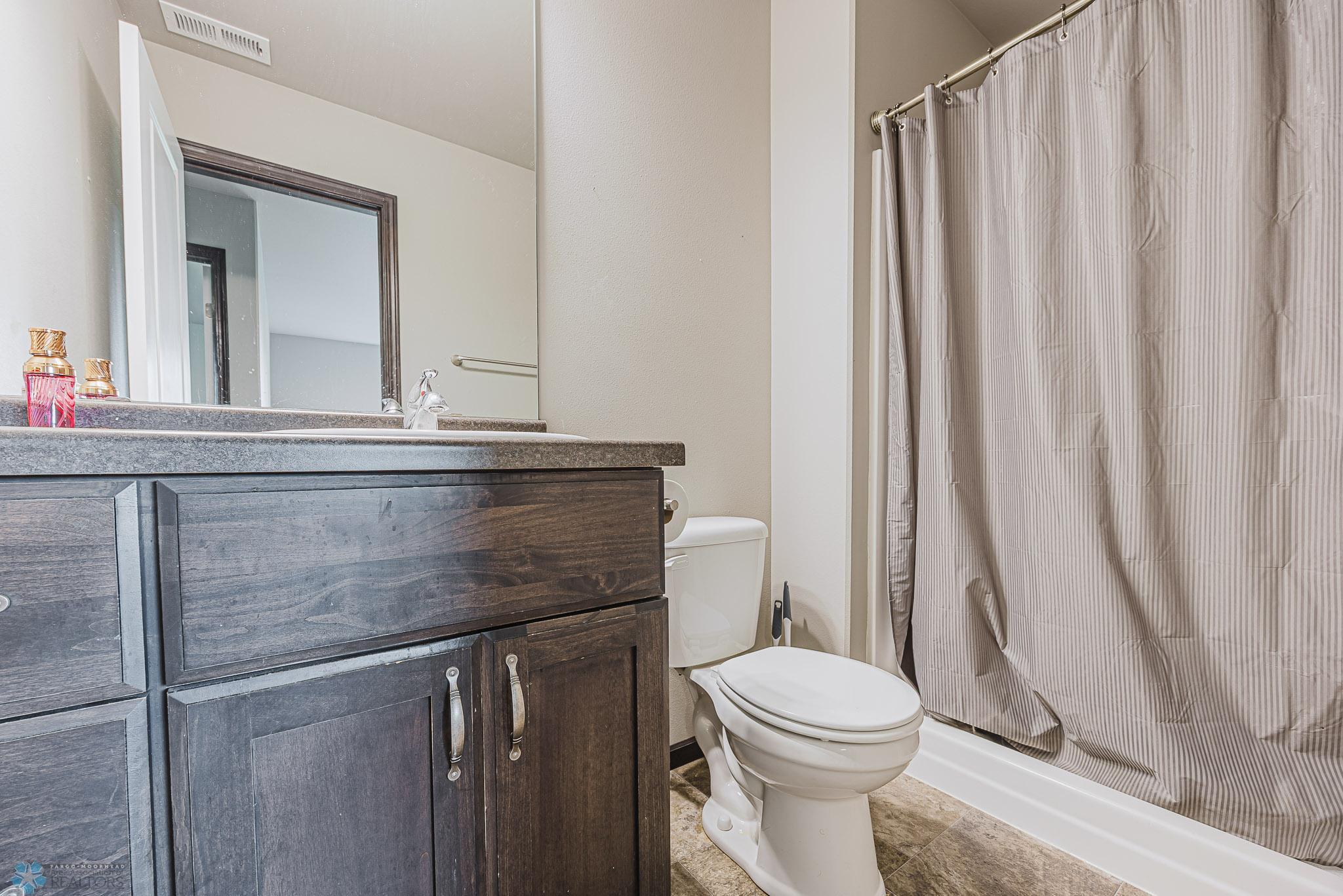 Barnesville, Minnesota 56514, United States, 3 Bedrooms Bedrooms, ,3 BathroomsBathrooms,Residential,Active,257275