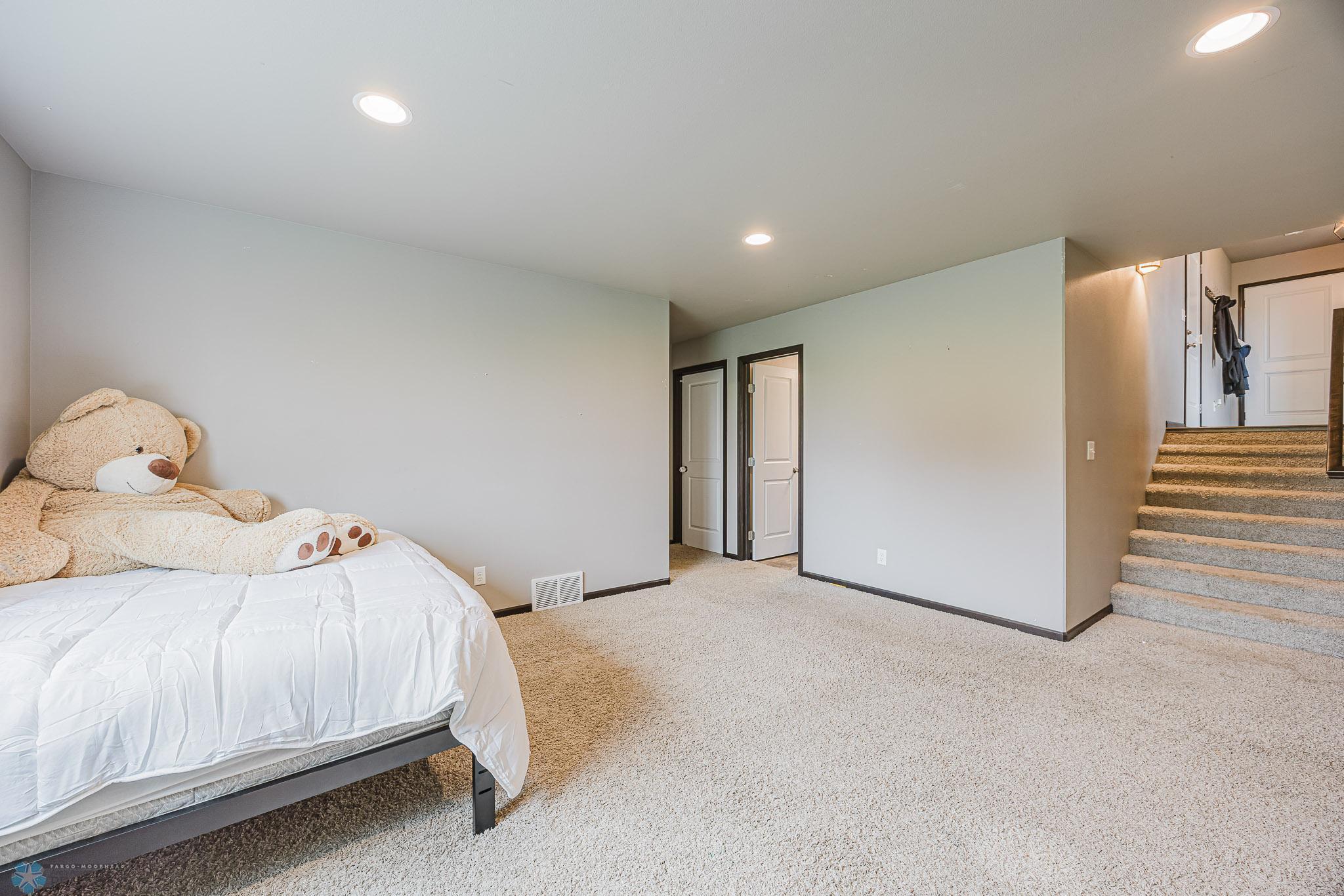 Barnesville, Minnesota 56514, United States, 3 Bedrooms Bedrooms, ,3 BathroomsBathrooms,Residential,Active,257275