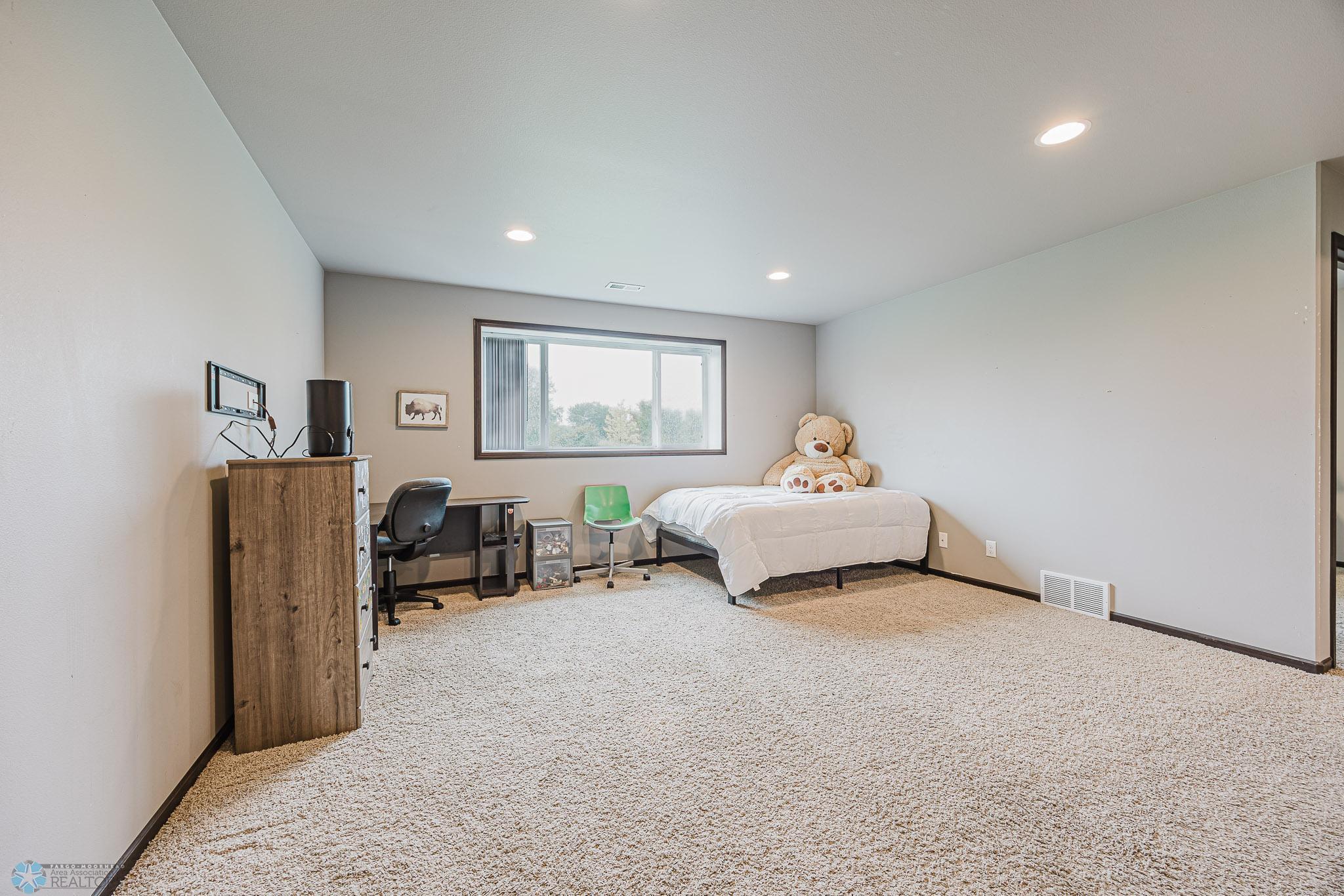 Barnesville, Minnesota 56514, United States, 3 Bedrooms Bedrooms, ,3 BathroomsBathrooms,Residential,Active,257275