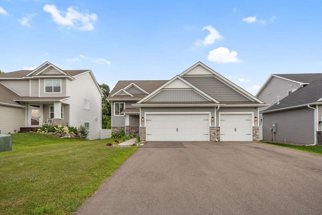 Photo of 7457 63rd Street S, Cottage Grove, MN 55016 (MLS # 7000364)