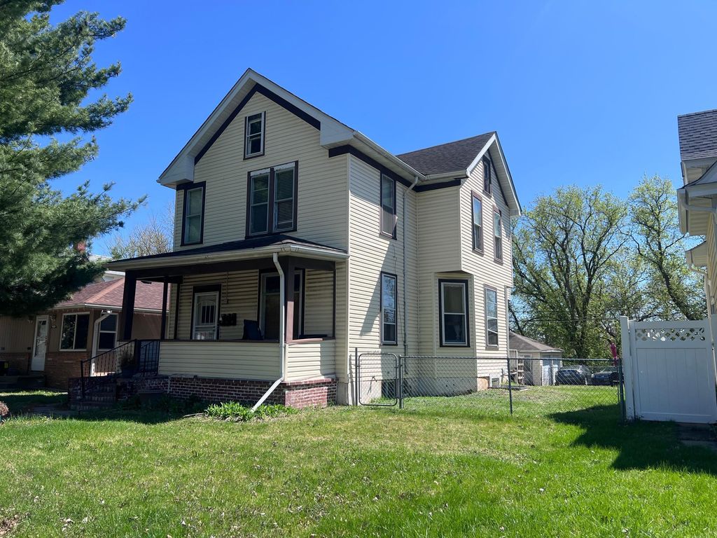 Photo of 2313 Glenwood Avenue, Minneapolis, MN 55405 (MLS # 7062206)