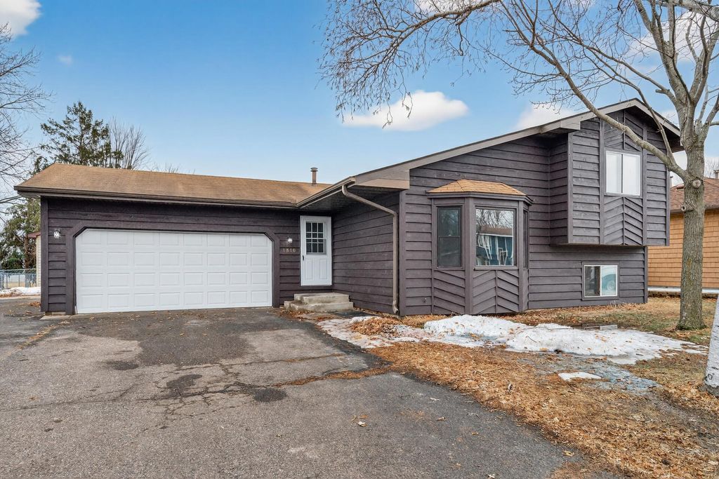 Photo of 1510 Roosevelt Street, Anoka, MN 55303 (MLS # 7031650)