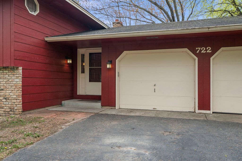Photo of 722 Parkview Lane N, Champlin, MN 55316 (MLS # 7049494)
