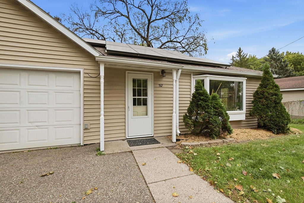 Photo of 512 Hastings Avenue, Saint Paul Park, MN 55071 (MLS # 7127094)
