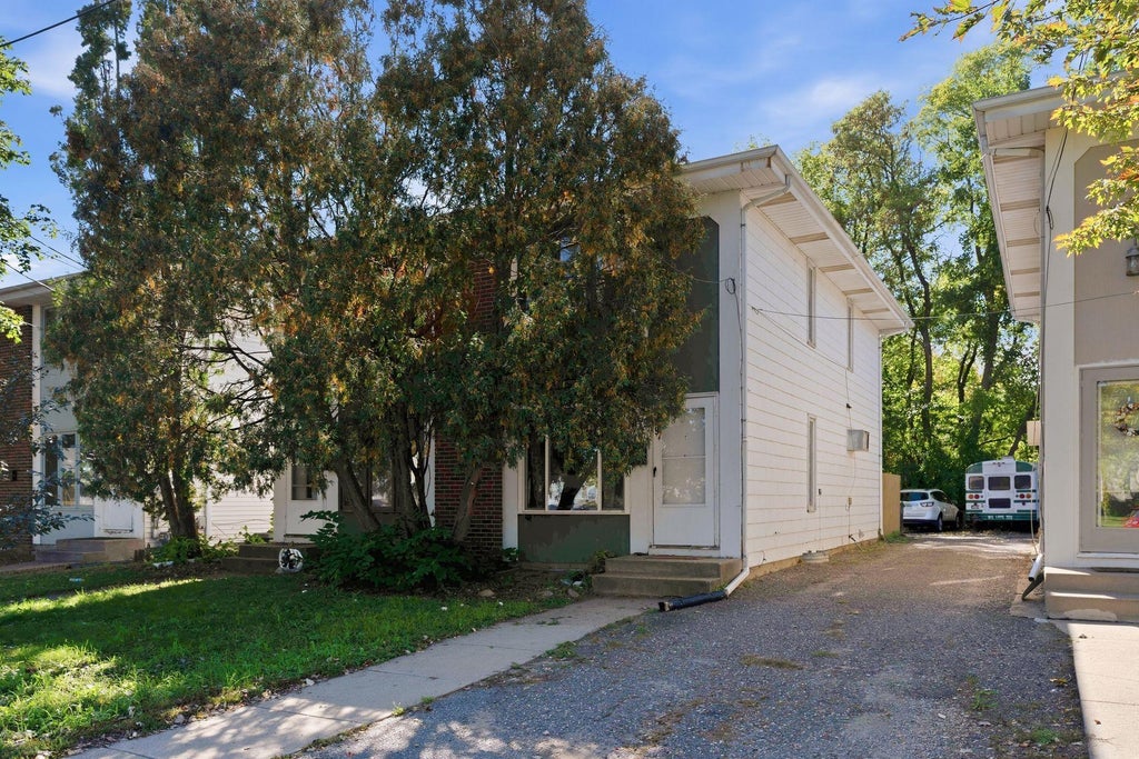 Photo of 827 Weeks Avenue SE, Minneapolis, MN 55414 (MLS # 7155599)