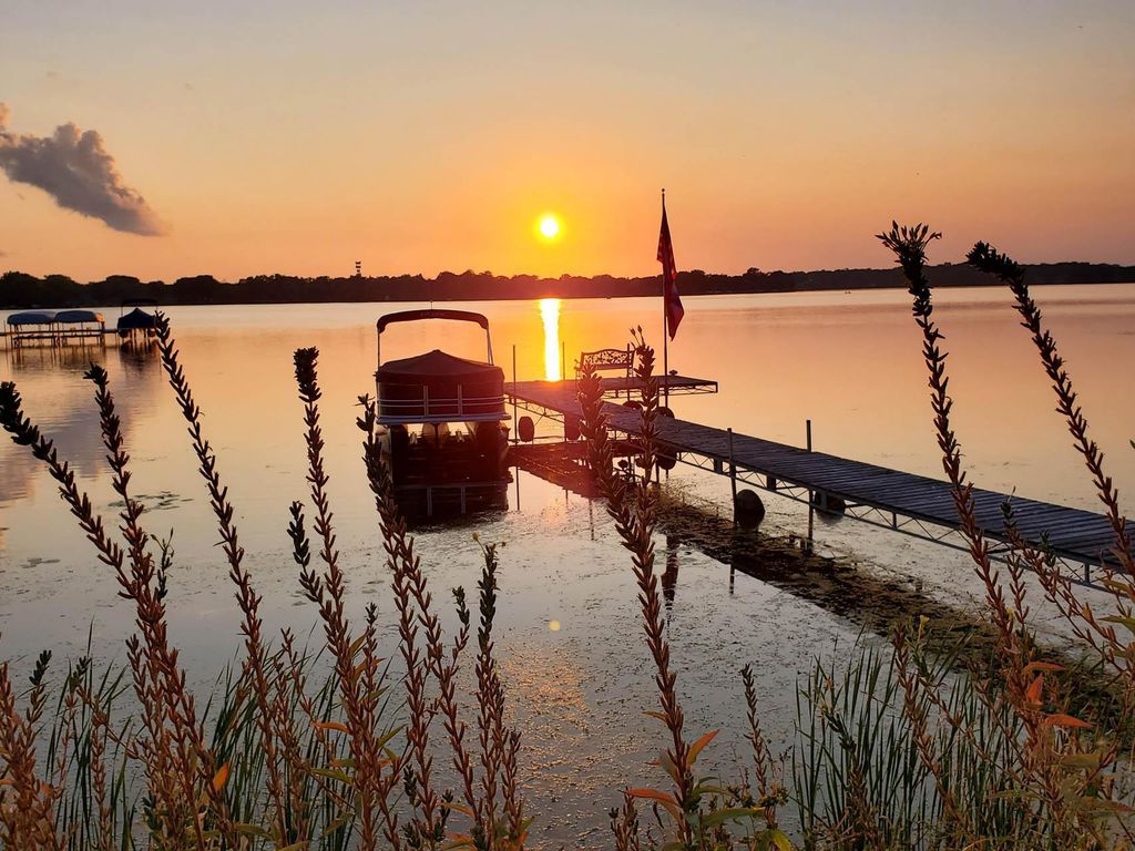 Photo of 1304 W Medicine Lake Drive #119, Plymouth, MN 55441 (MLS # 7016535)