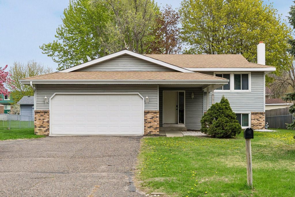 Photo of 7516 Louisiana Avenue N, Brooklyn Park, MN 55428 (MLS # 7066652)