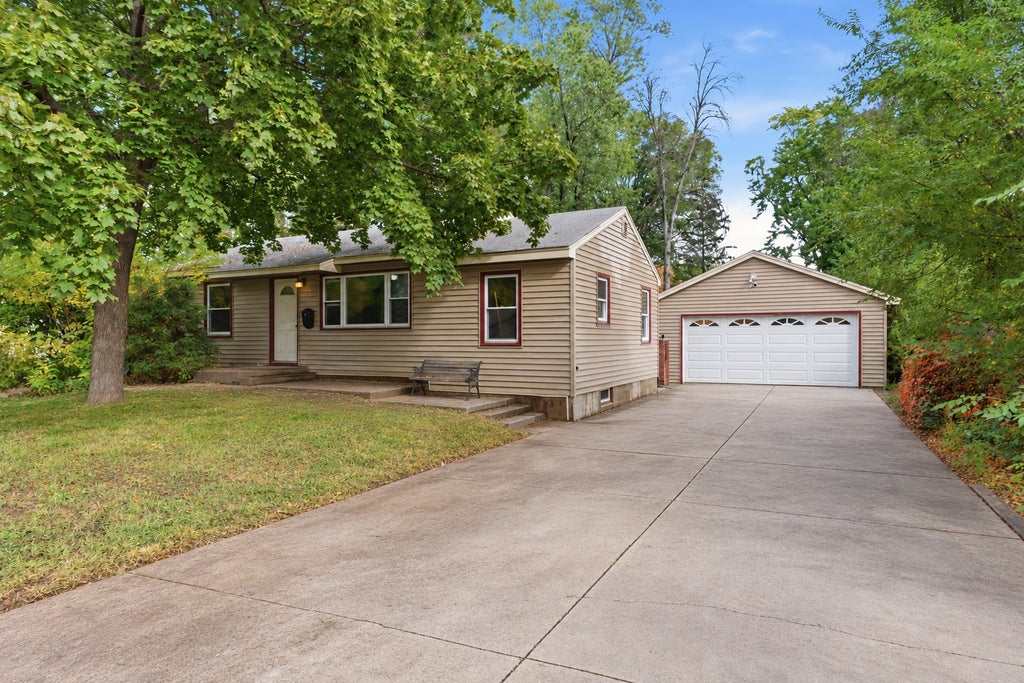 Photo of 8207 3rd Avenue S, Bloomington, MN 55420 (MLS # 7090704)