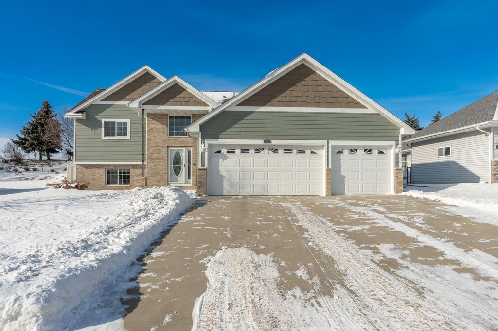 Photo of 510 12th Street NW, Buffalo, MN 55313 (MLS # 7010640)