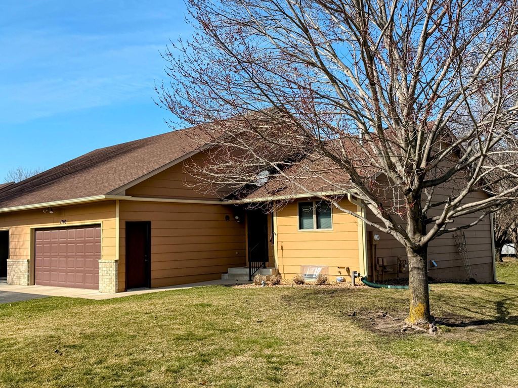 Photo of 1700 Humphrey Court, Northfield, MN 55057 (MLS # 7044443)