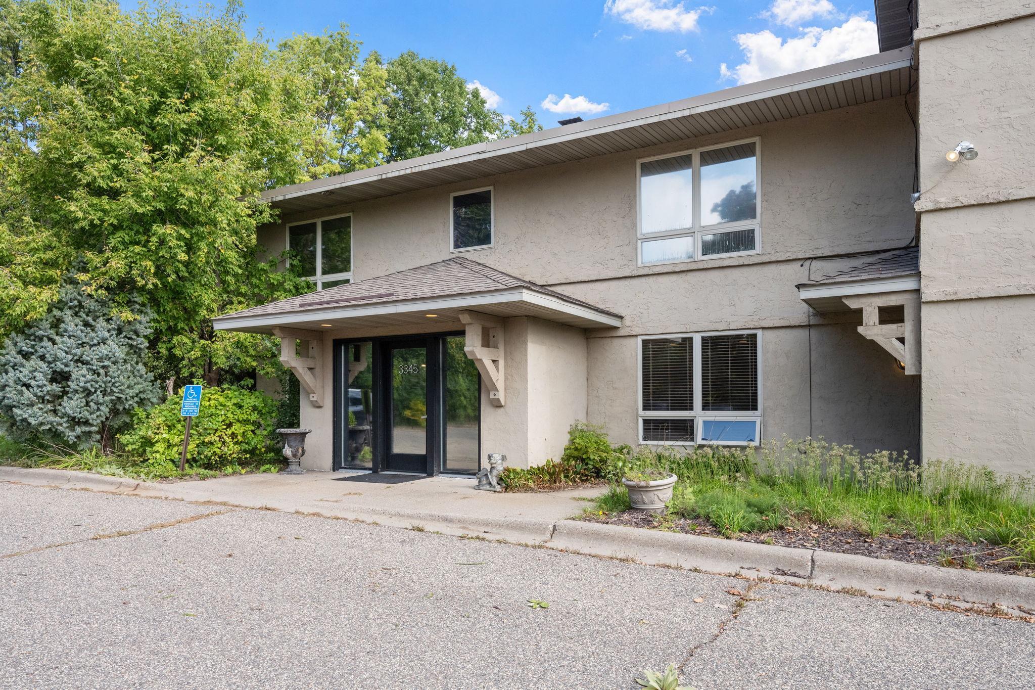 3345 Lexington Avenue S 301