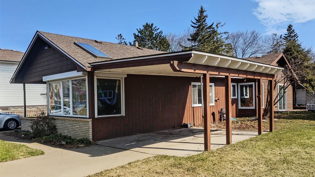 Photo of 3712 Minnesota Avenue, Duluth, MN 55802 (MLS # 7006756)