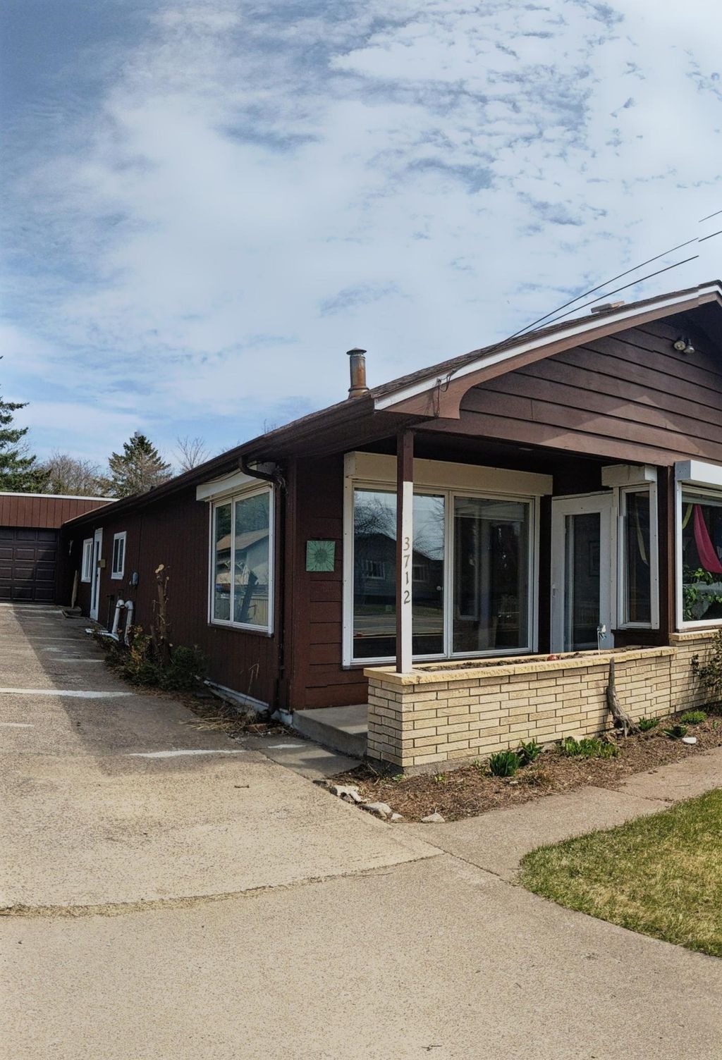 Photo of 3712 Minnesota Avenue, Duluth, MN 55802 (MLS # 7006756)