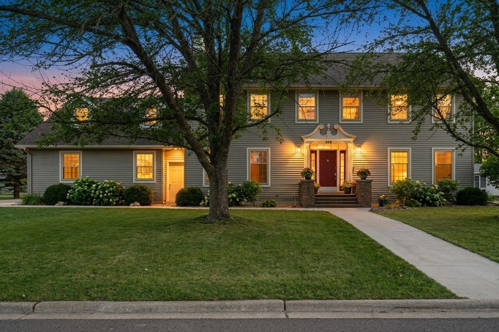 Photo of 800 27th Street SW, Austin, MN 55912 (MLS # 7135582)