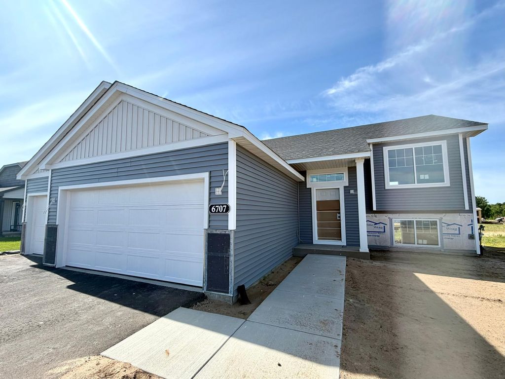 Photo of 6707 376th Street, North Branch, MN 55056 (MLS # 7093205)