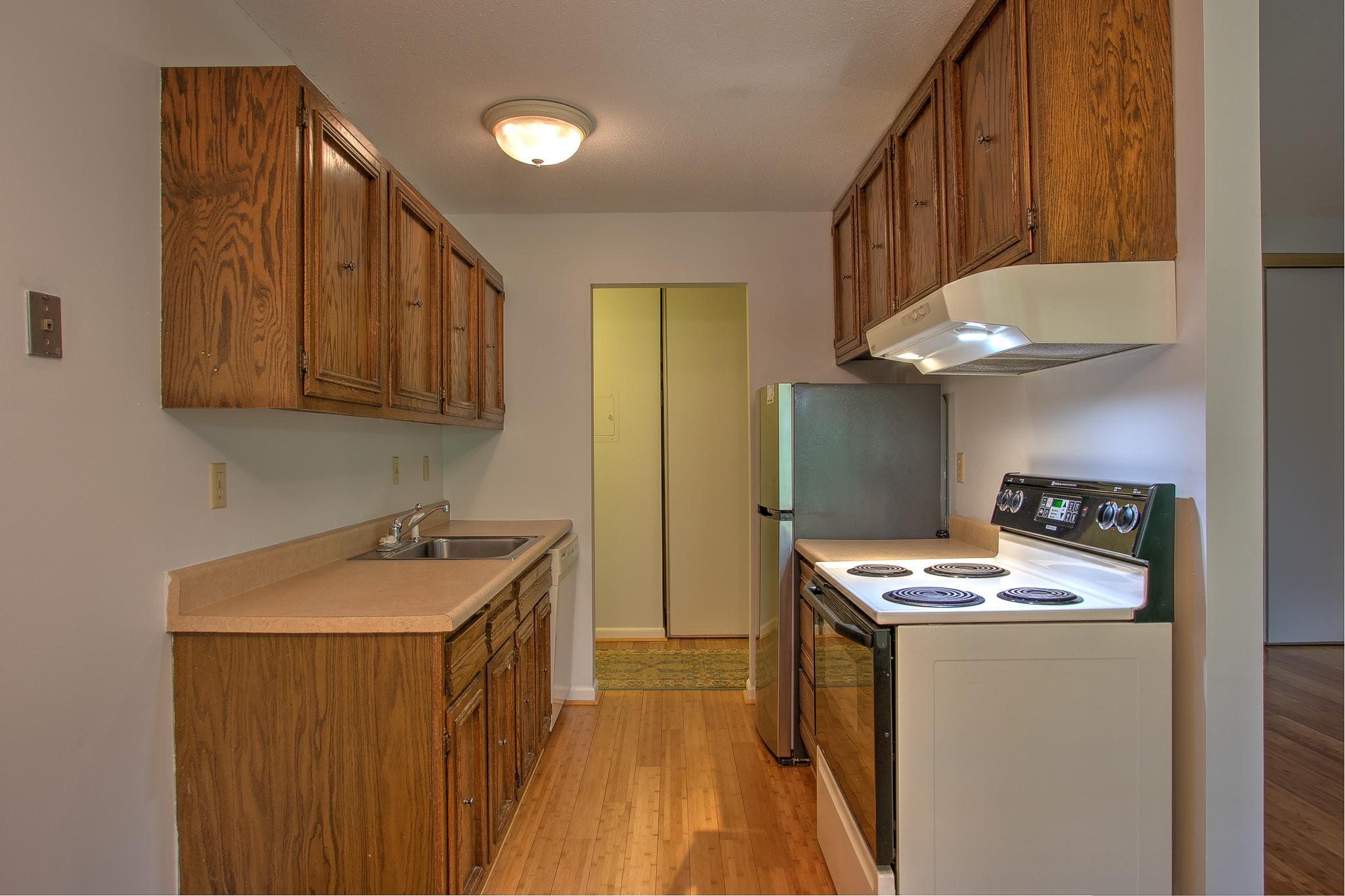 4406 Cedar Lake Road S 7