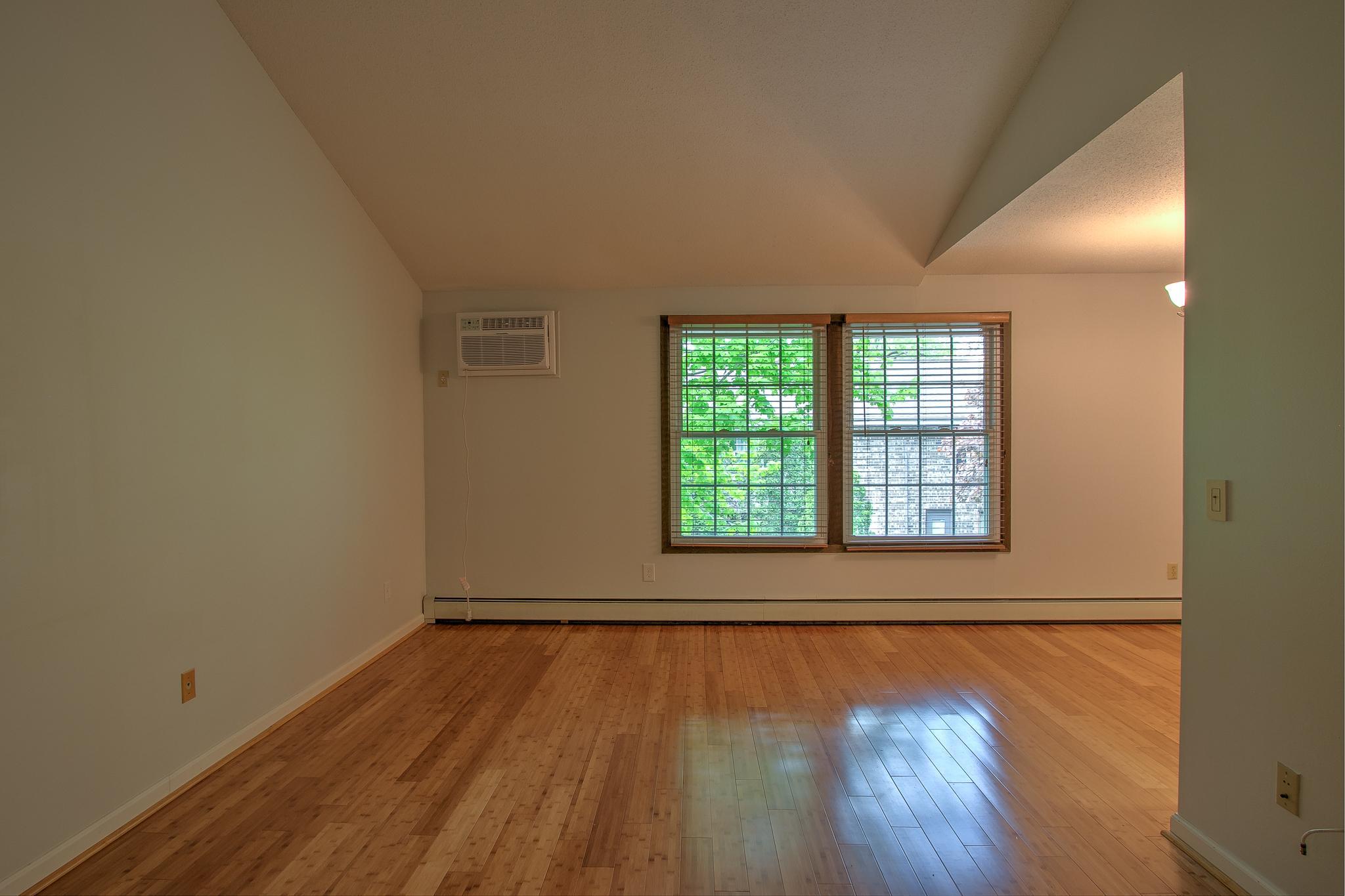 4406 Cedar Lake Road S 7