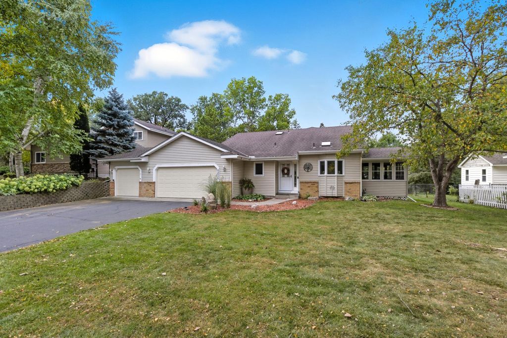 Photo of 6255 Norwood Lane N, Maple Grove, MN 55369 (MLS # 7031733)