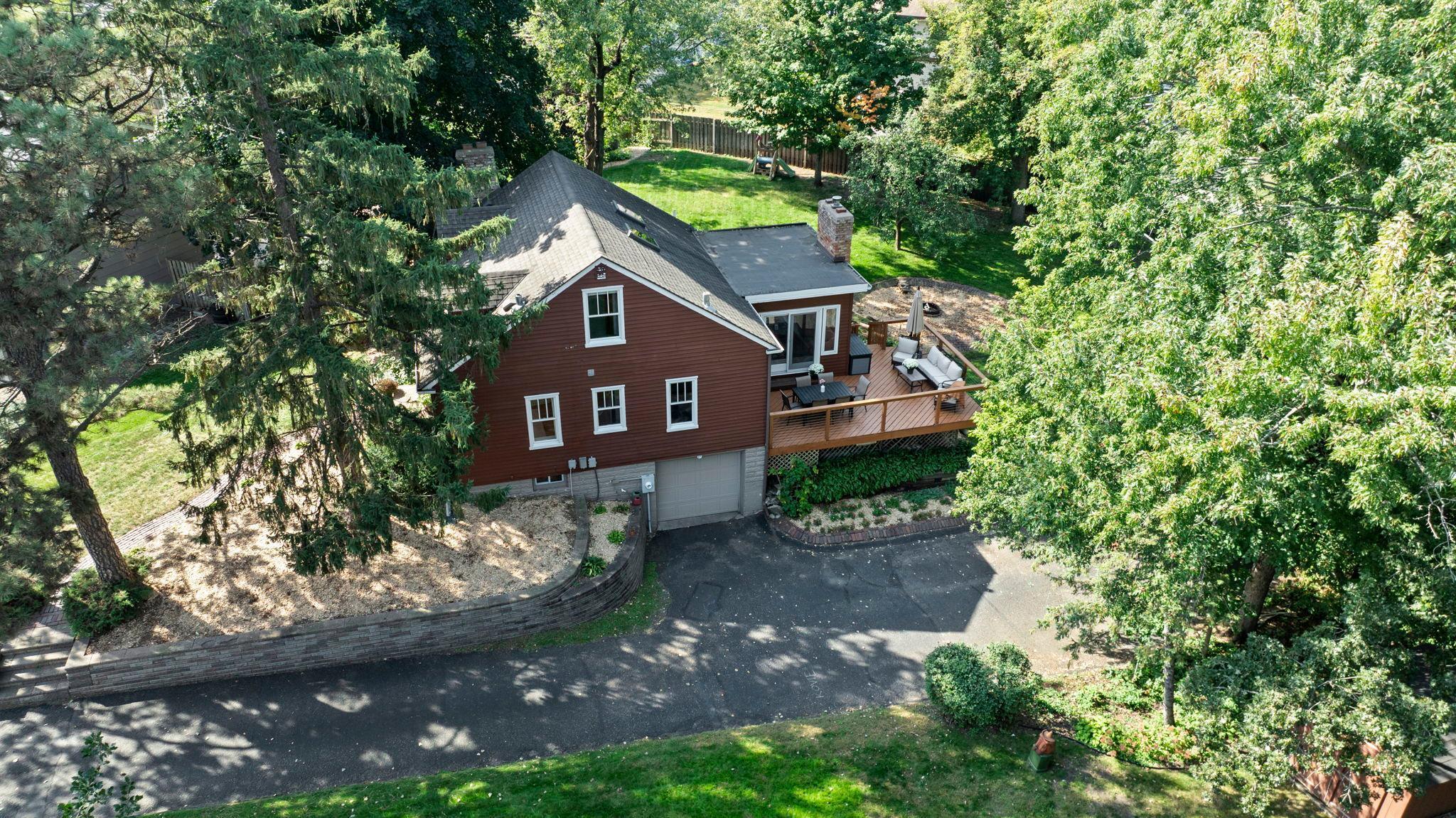 2932 Ensign Avenue S