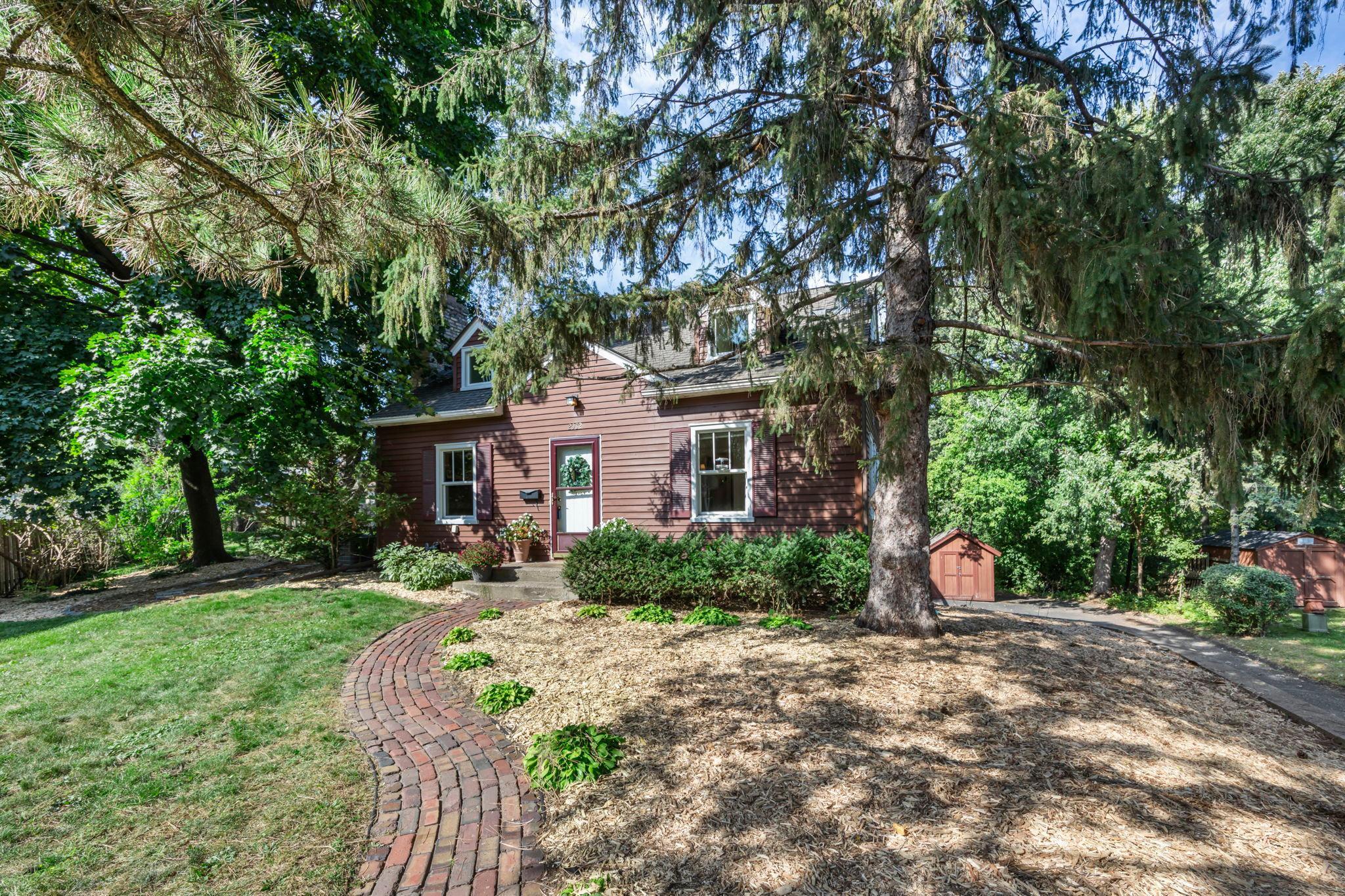 2932 Ensign Avenue S