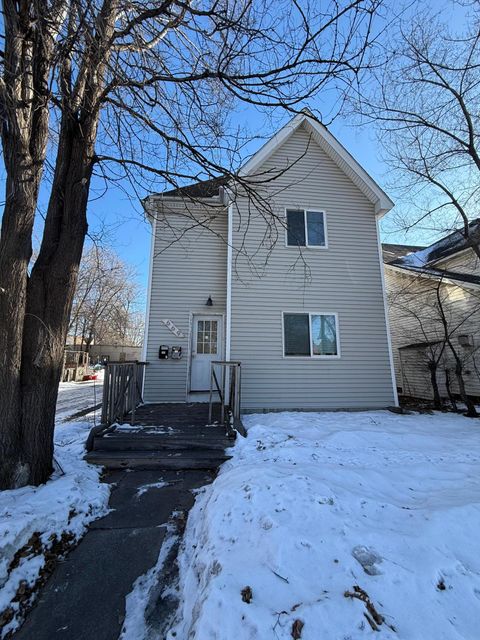 669 Old Highway 8 NW New Brighton MN 55112