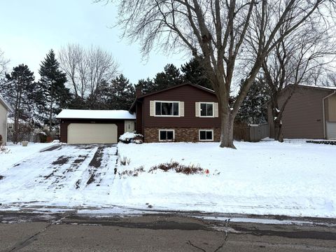 3532 Rolling View Drive White Bear Lake MN 55110