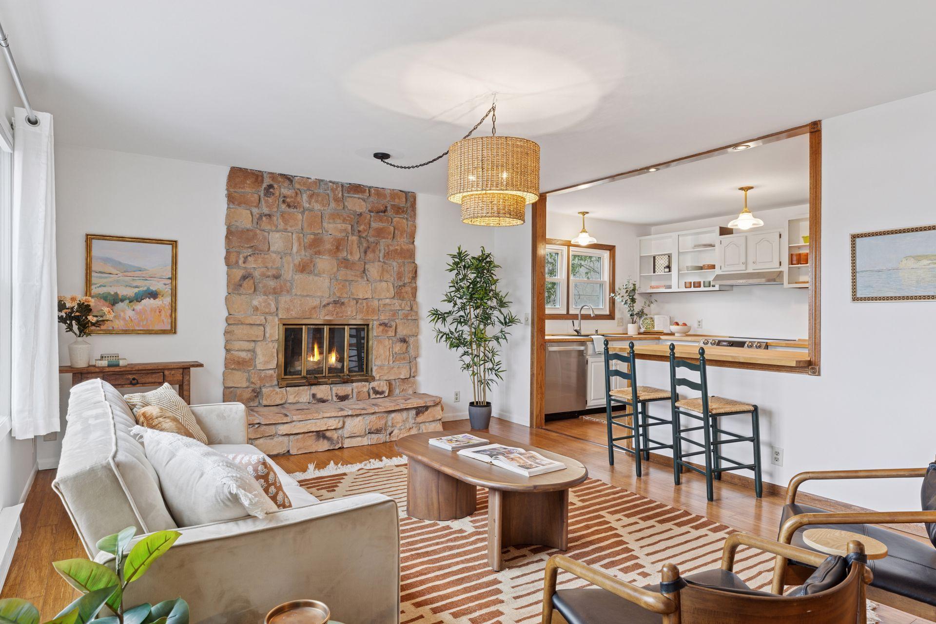 301 3rd Street S 302