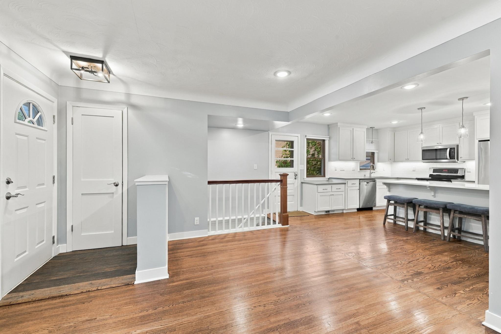 176 Fairview Avenue S